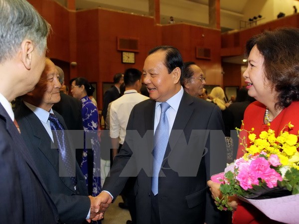 ນະຄອນໂຮ່ຈິມິນ ຈັດຕັ້ງການພົບປະກັບພໍ່ແມ່ປະຊາຊົນຊາວຫວຽດນາມ ອາໄສຢູ່ຕ່າງປະເທດກັບເມືອປະເທດໃນໂອກາດບຸນເຕັດ